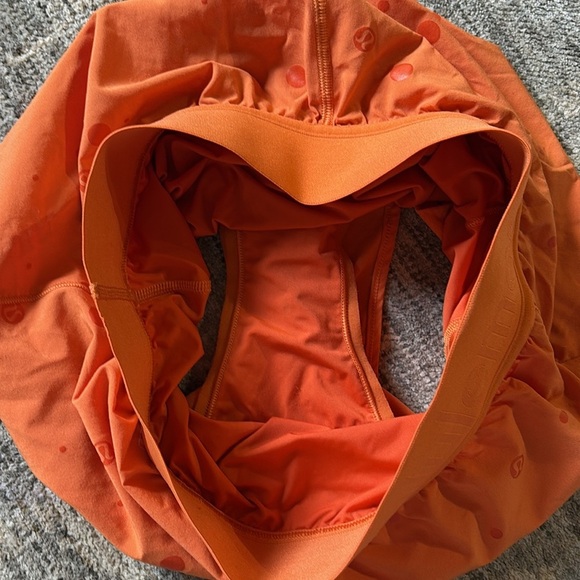 Lululemon Orange Women's running Shorts - size 4 - Picture 3 of 5